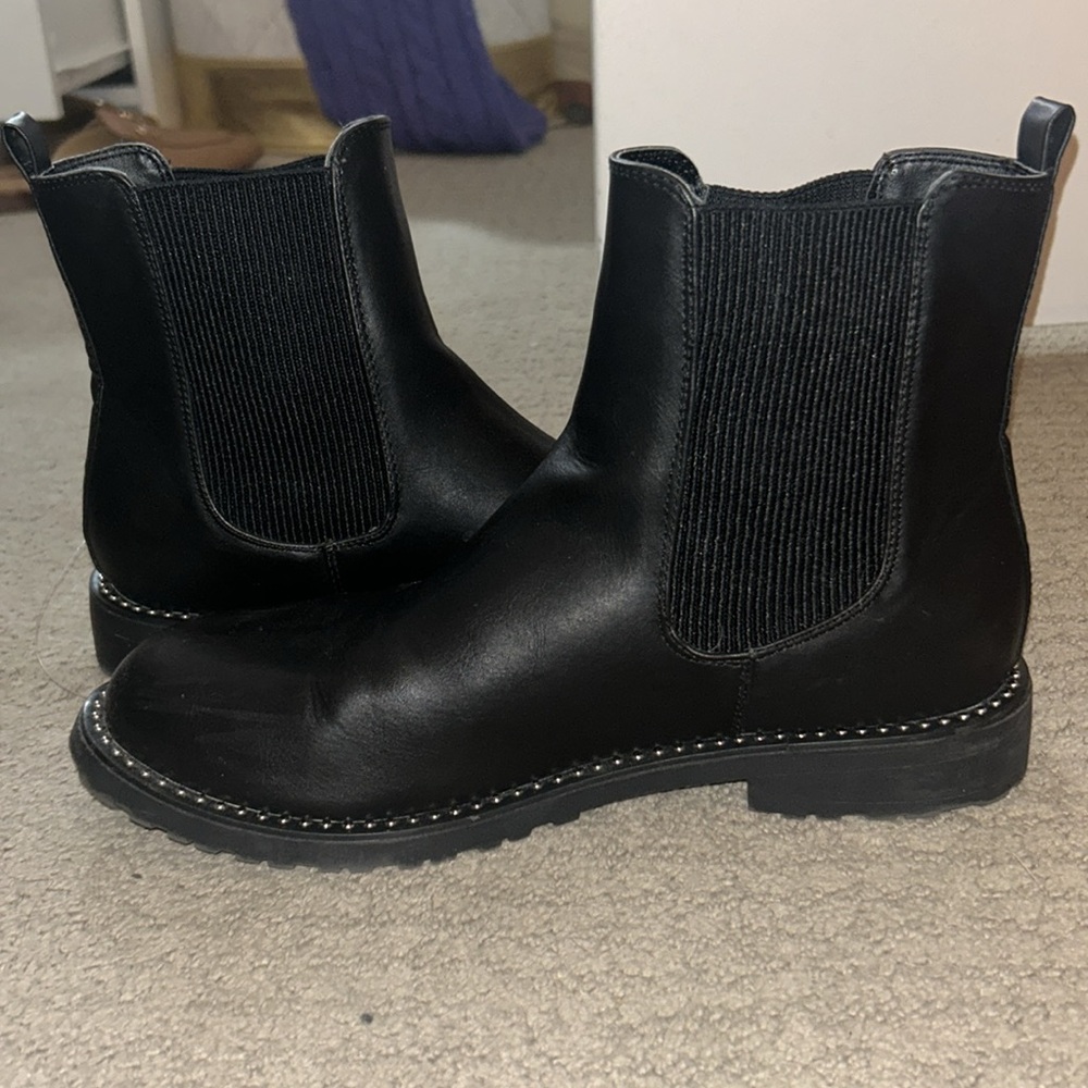 Like New Black Boots!